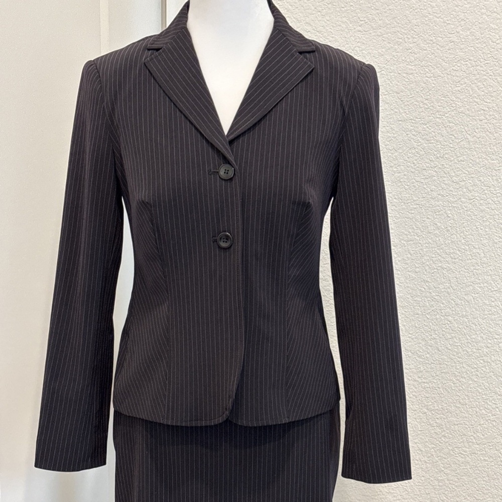 Guess Suit Size 2